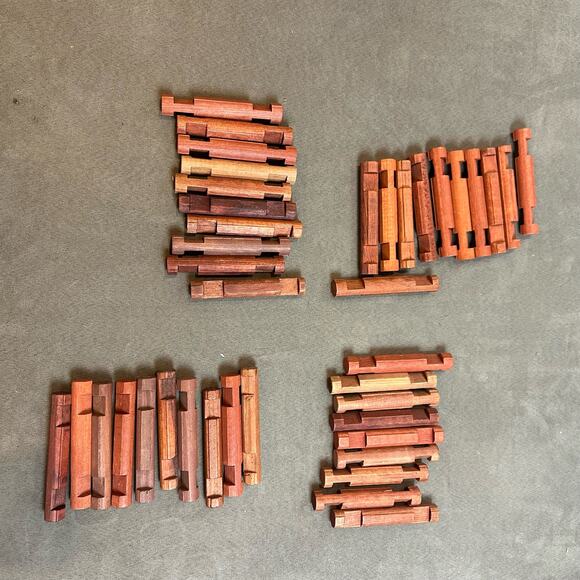 Lincoln Logs 40 2 Double Notch Round Building Blocks Wooden Red Brown Vintage - Picture 2 of 5